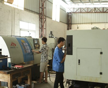 清废机加工车间一角