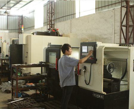 清废机加工车间一角